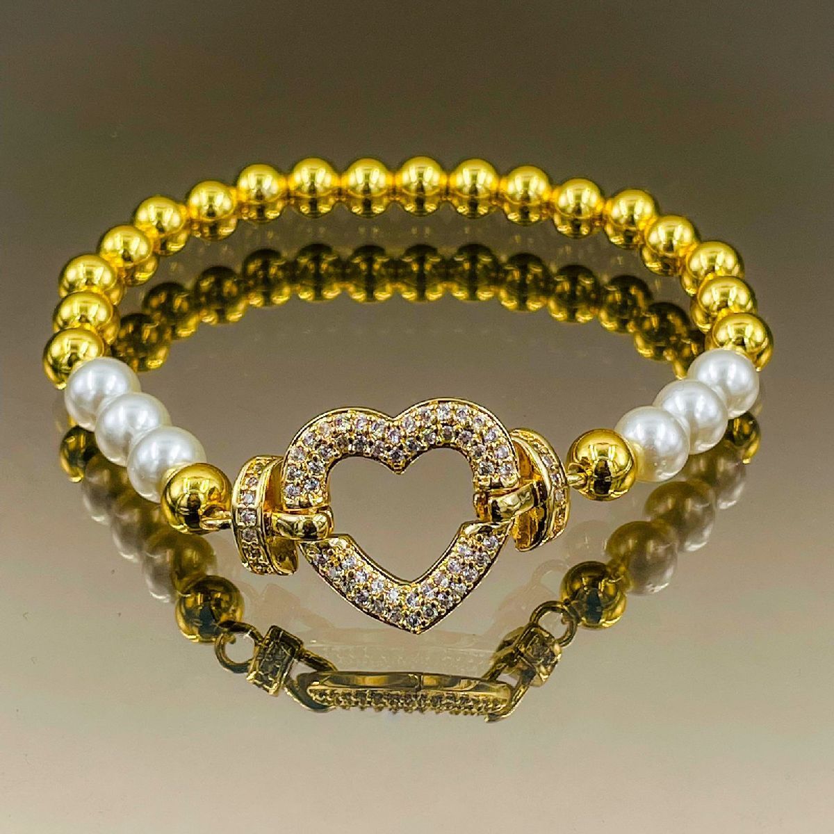 22K Yellow Gold & Black Bead Bracelet for Kids (8.8gm) | Black beaded  bracelets, Black beads, Beaded bracelets