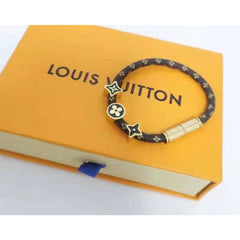 Clover Genuine Leather 18K Gold Stainless Steel Magnetic Bracelet for Women