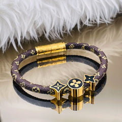 Clover Genuine Leather 18K Gold Stainless Steel Magnetic Bracelet for Women