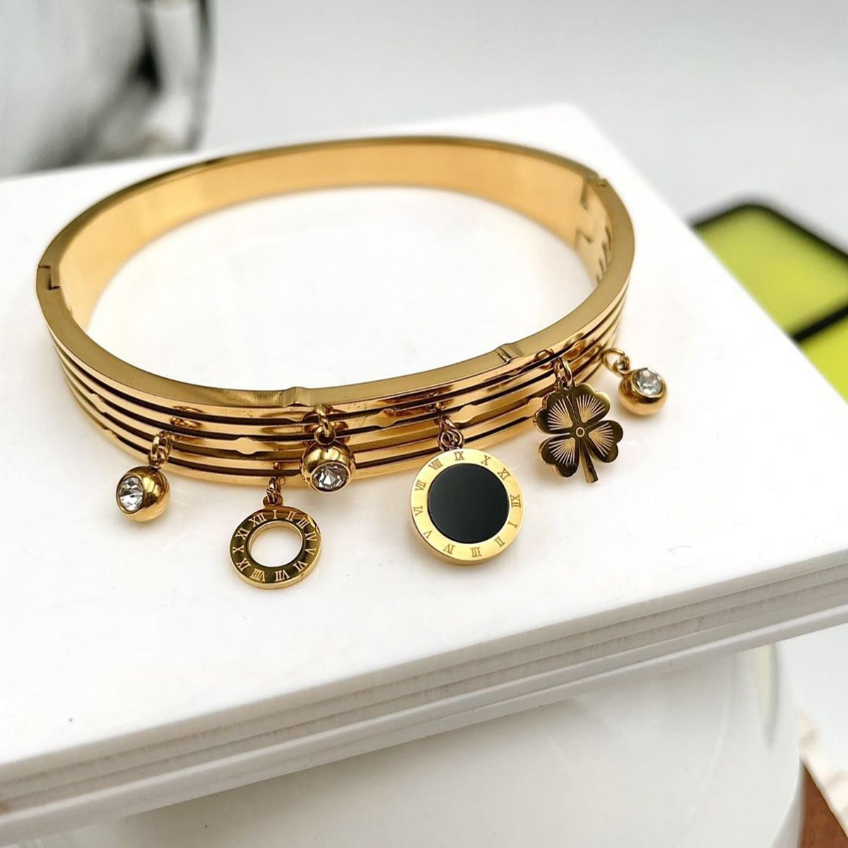 Black Roman Clover Layered 18K Gold Anti Tarnish Stainless Steel Openable Kada Bangle For Women