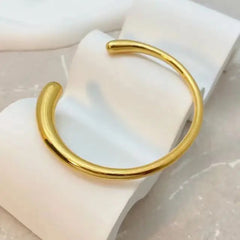 Glossy 18K Gold Anti Tarnish Cuff Kada For Women