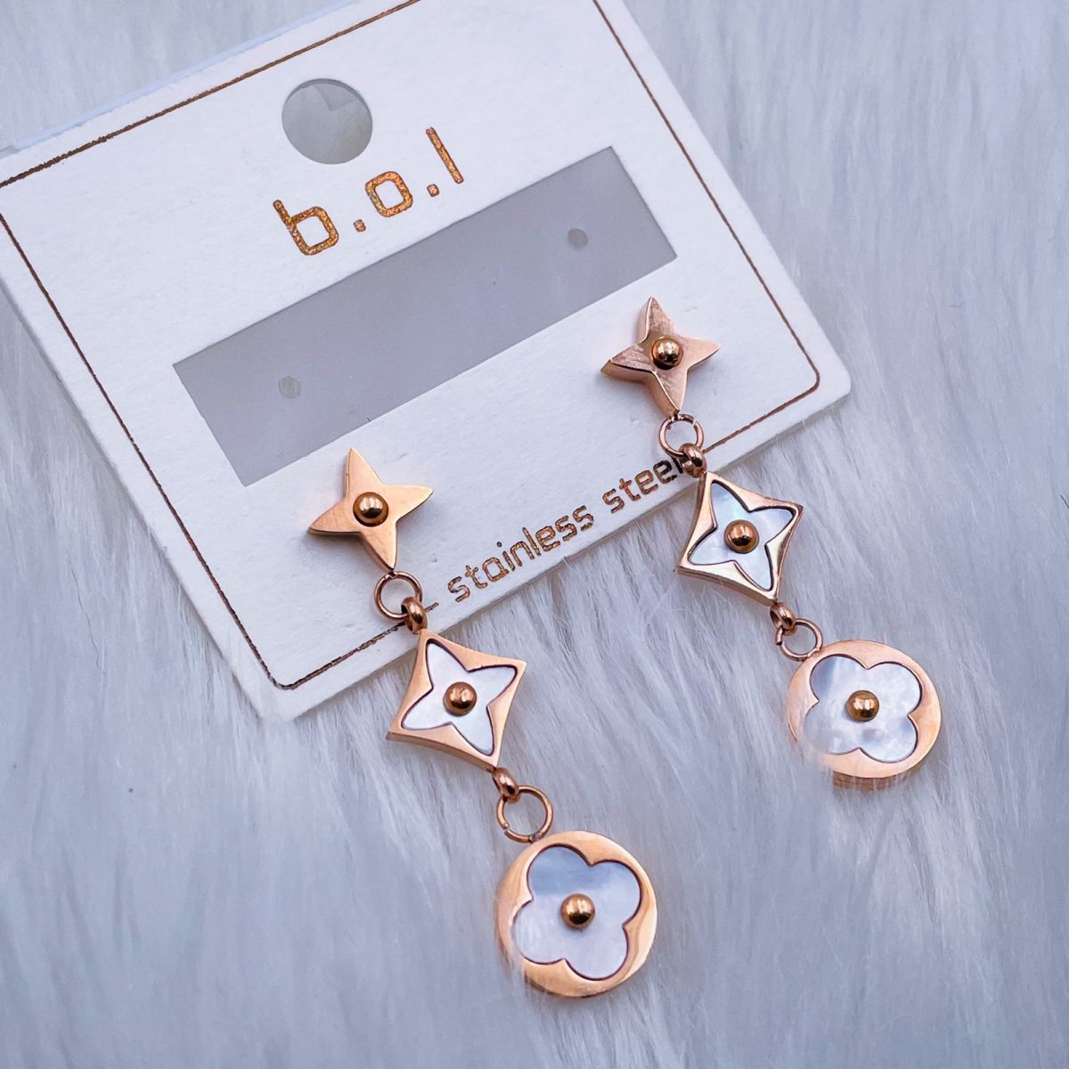 Clover Flower Copper Mother Of Pearl Rose Gold Dangler Earring Pair Women