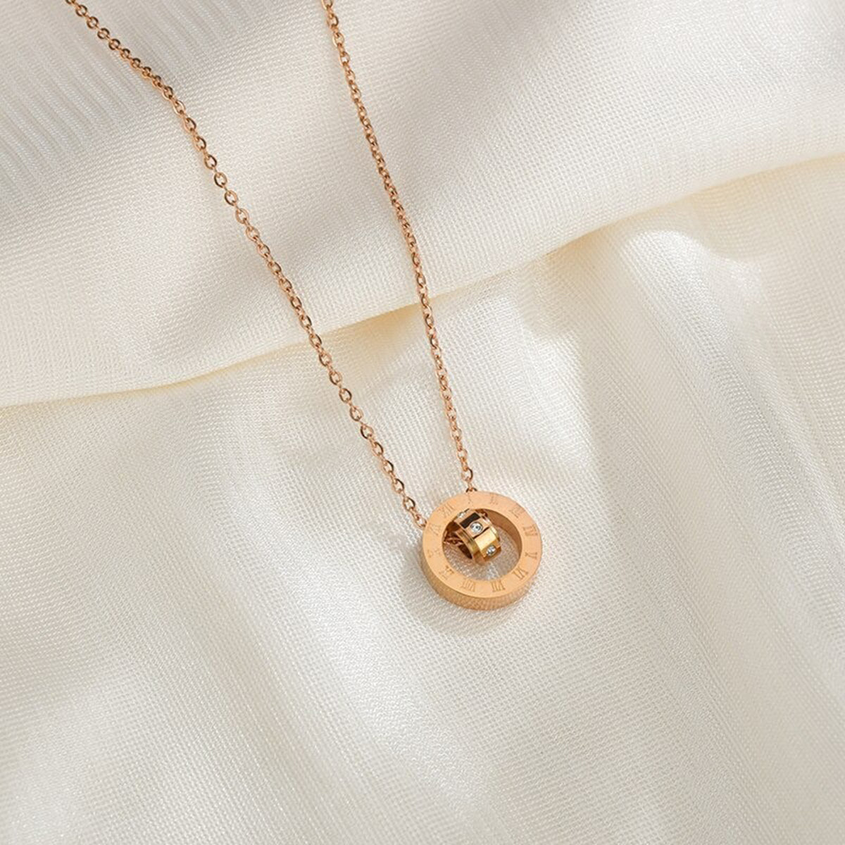 Ring-pendant necklace - Gold-coloured - Ladies | H&M IN
