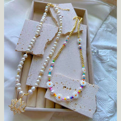White Daisy Flower Handmade Beads 18K Gold Necklace for Women