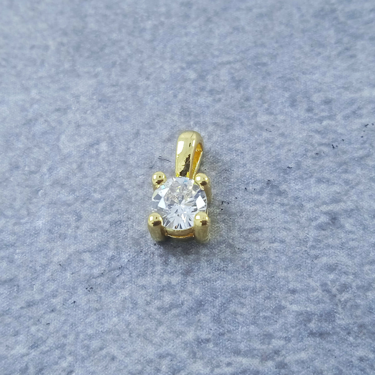 Solitaire Gold White Copper Charm For Women