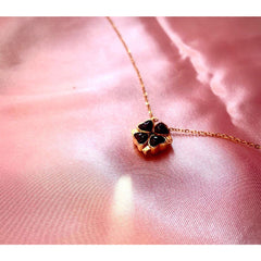Clover Stainless Steel Cubic Zirconia Magnet Openable Necklace Pendant Chain Women Black Red