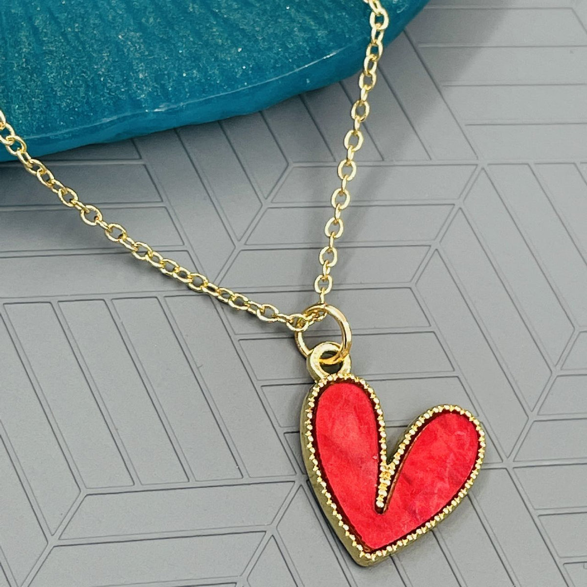 Brass With Enamel Red Gold Gold Heart Pendant For Women Girls