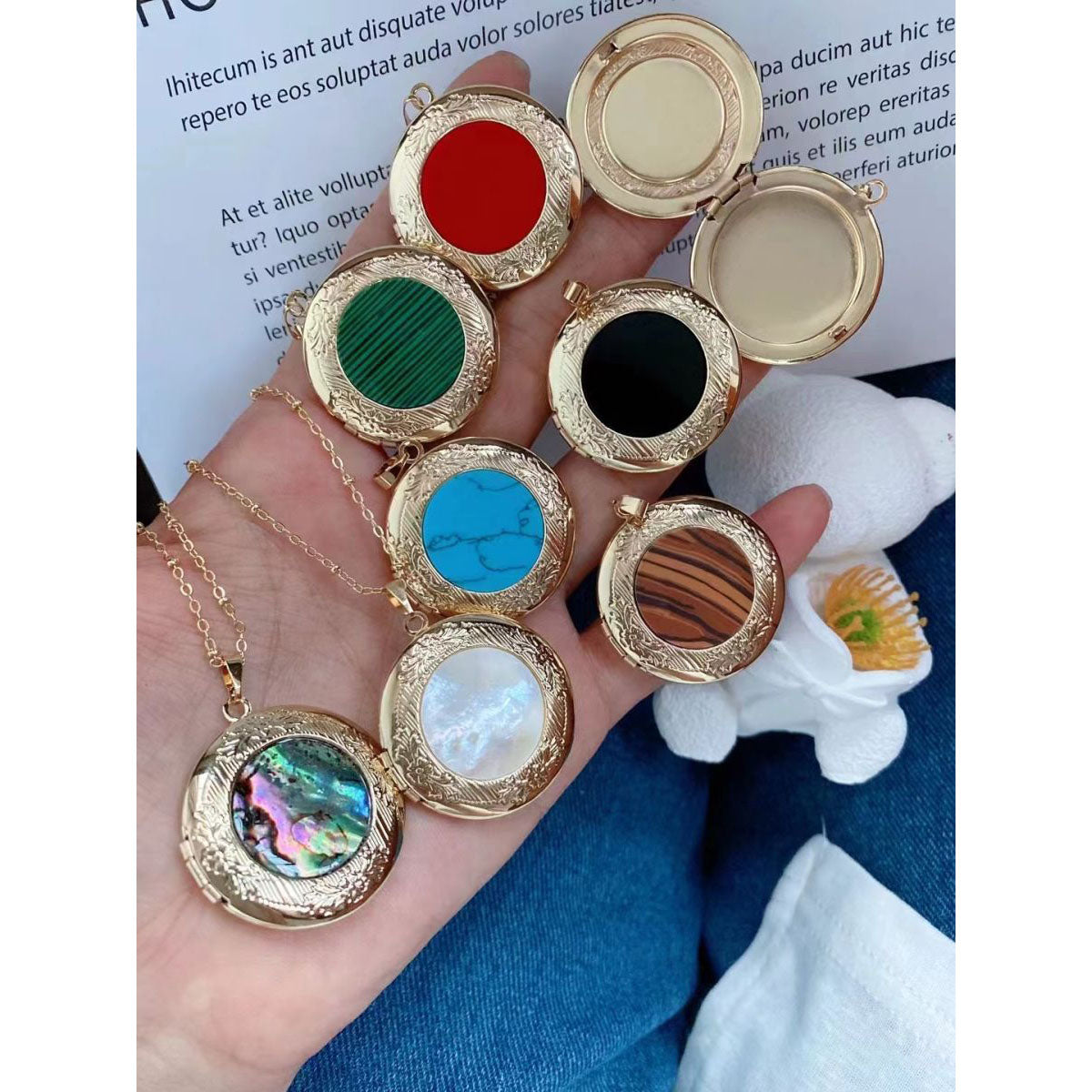 Mother of Pearl Round White Openable Photo Frame Pendant Chain for Women