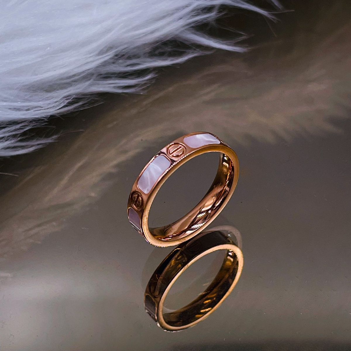 Buy Avsar 18k (750) Yellow Gold and Diamond Ring for Women at Amazon.in
