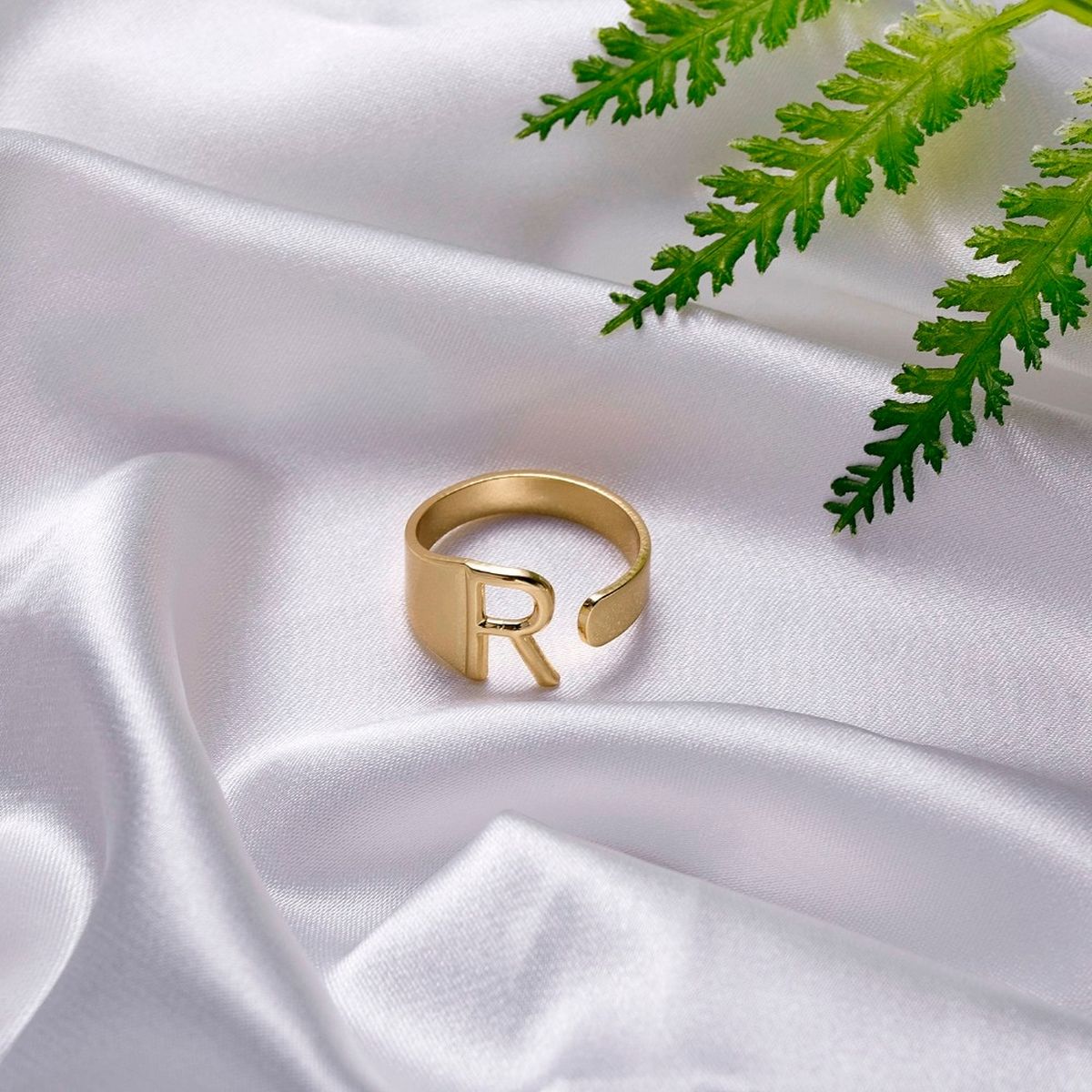 R Letter - Initial Gold Diamond Ring – Segal Jewelry