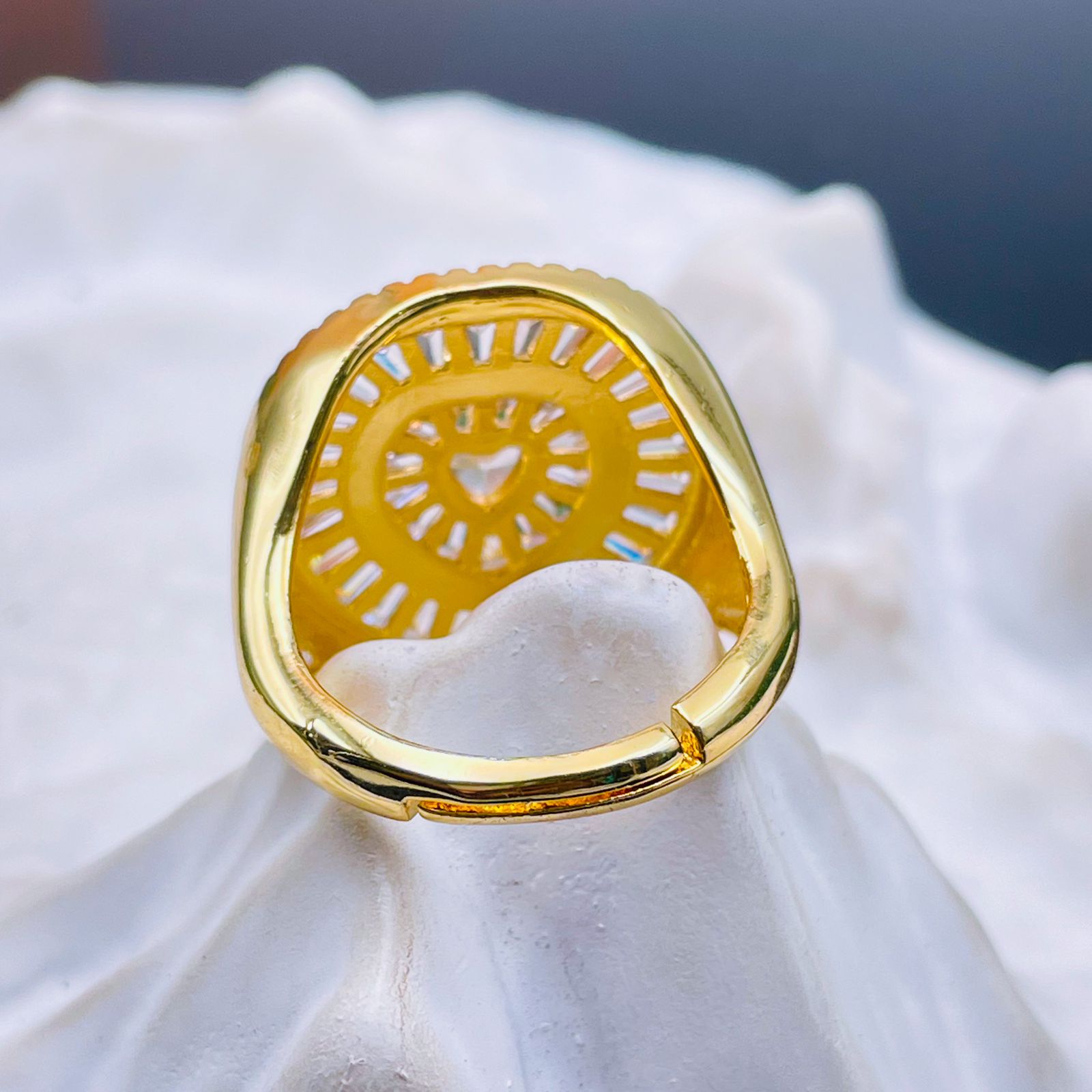 Romantic Heart Ring in Solid Gold 18K Yellow